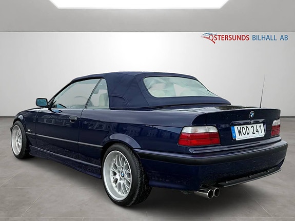 BMW 320 16 of 22
