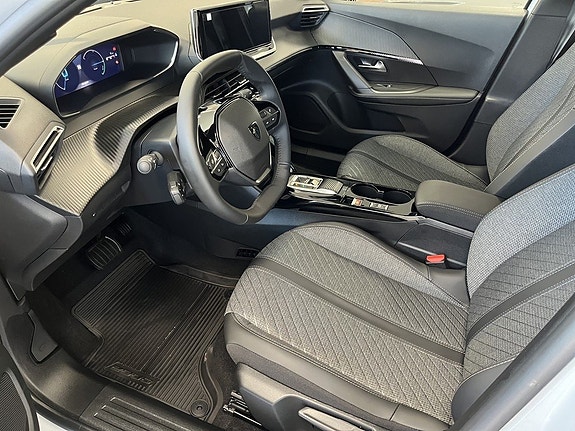 Peugeot 2008 8 of 10