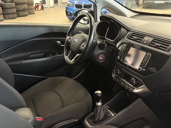 Kia Rio 4 of 13
