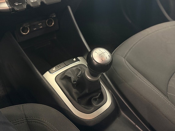 Kia Rio 7 of 13