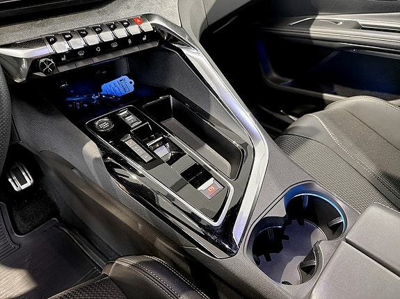 Peugeot 5008 12 of 18