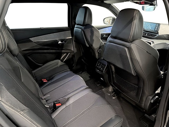 Peugeot 5008 14 of 18