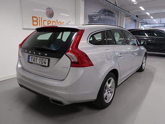 Volvo V60 6 of 30