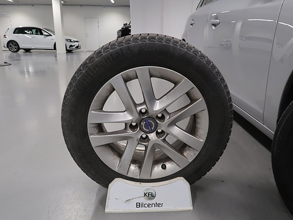Volvo V60 13 of 30