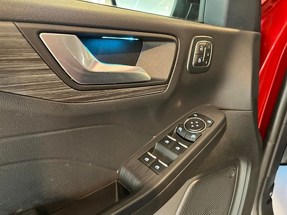 Ford Kuga 15 of 24
