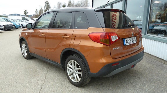 Suzuki Vitara 4 of 8
