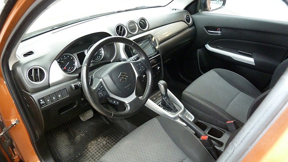 Suzuki Vitara 5 of 8