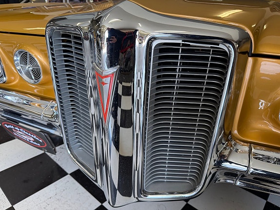 Pontiac 2+2 7 of 24