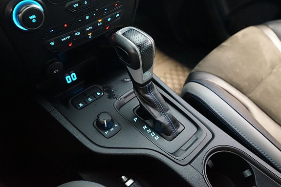 Ford Ranger Raptor 13 of 27