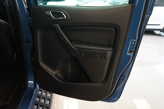 Ford Ranger Raptor 18 of 27