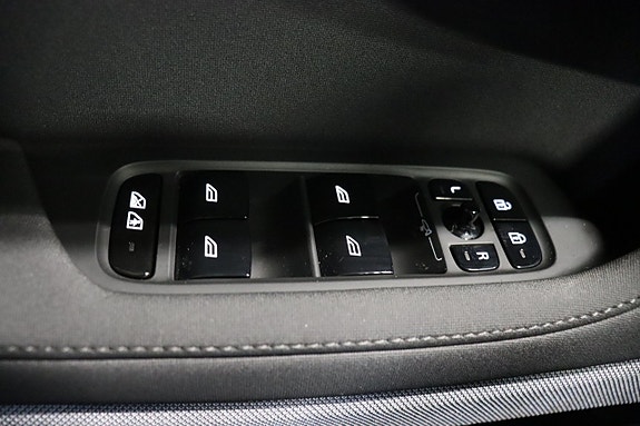 Polestar 2 19 of 25