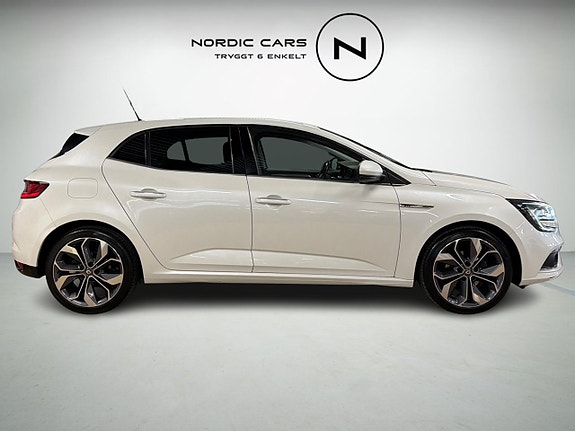 Renault Megane IV 5 of 5
