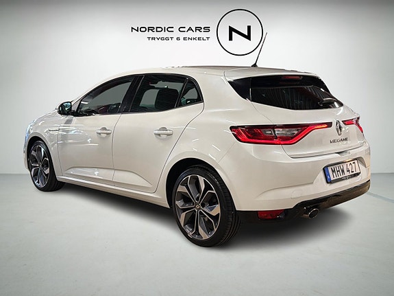 Renault Megane IV 2 of 5