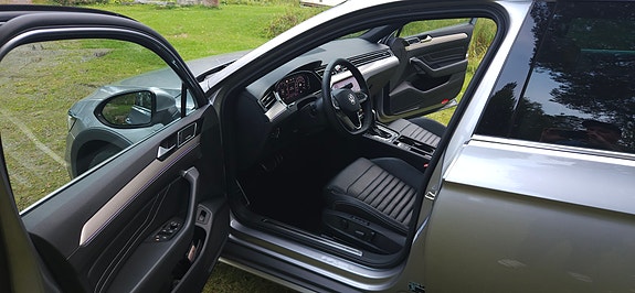 Volkswagen Passat Alltrack 4 of 5