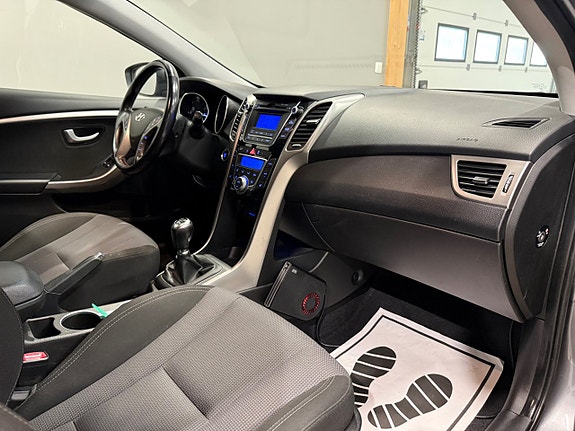 Hyundai i30 12 of 18