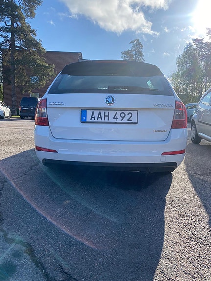 Skoda Octavia 3 of 5