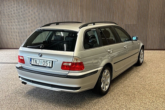 BMW 325i 4 of 8
