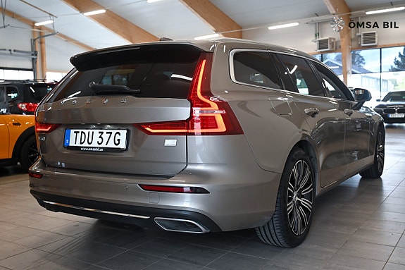Volvo V60 4 of 5