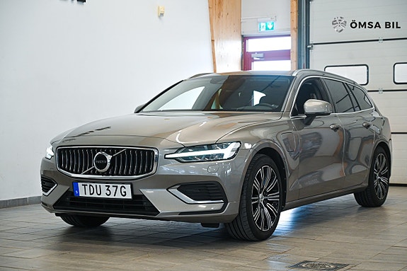 Volvo V60 2 of 5