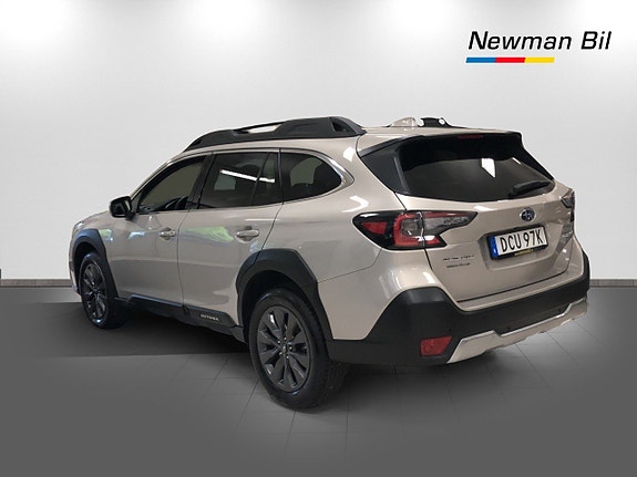 Subaru Outback 3 of 5