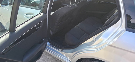 Mercedes-Benz C180 10 of 11