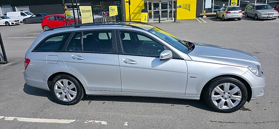 Mercedes-Benz C180 4 of 5