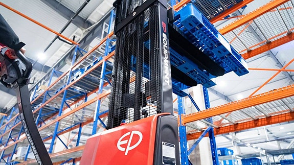 Elstaplare 1,5 ton – EP DS3 3300 mm Litium, finns med AGM 7 of 8