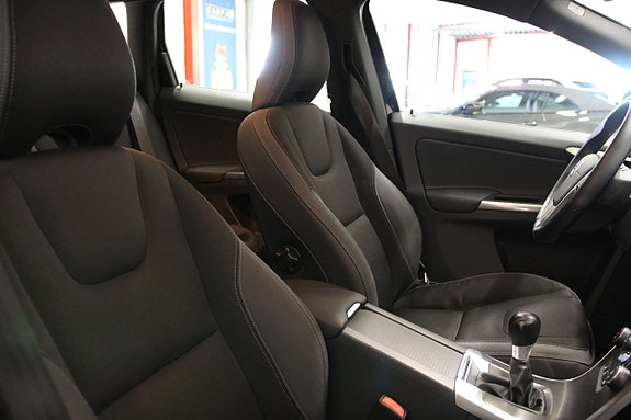 Volvo XC60 19 of 23