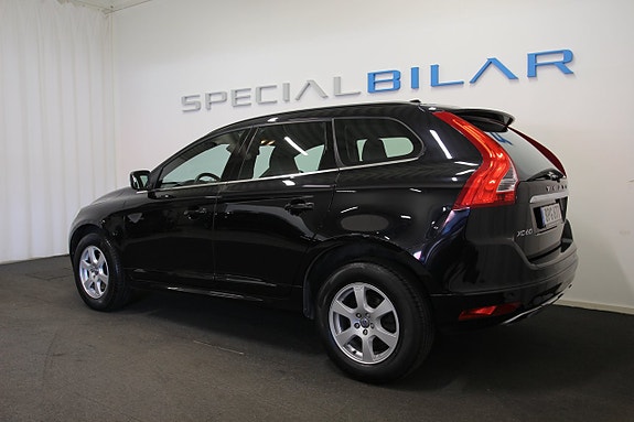 Volvo XC60 3 of 23