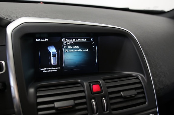 Volvo XC60 10 of 23