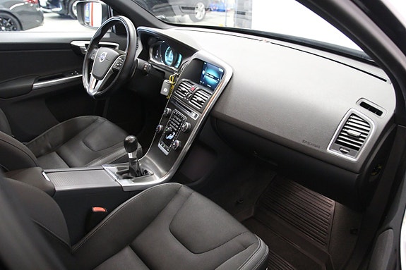 Volvo XC60 18 of 23