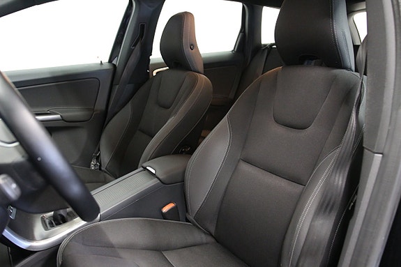 Volvo XC60 6 of 23