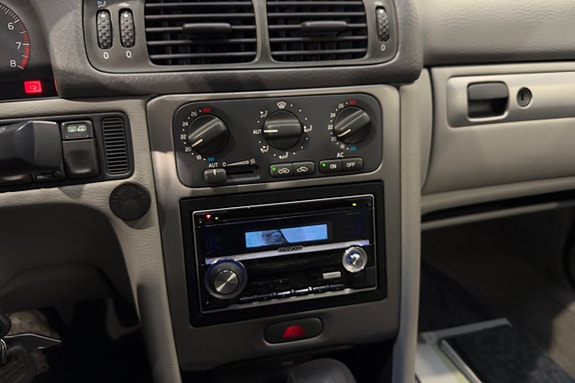 Volvo C70 13 of 16