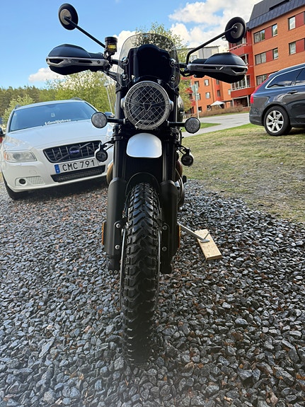 Triumph SCRAMBLER 1200 XC SHOWCA 2 of 5