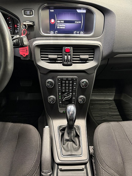 Volvo V40 14 of 23
