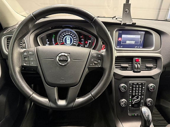 Volvo V40 16 of 23