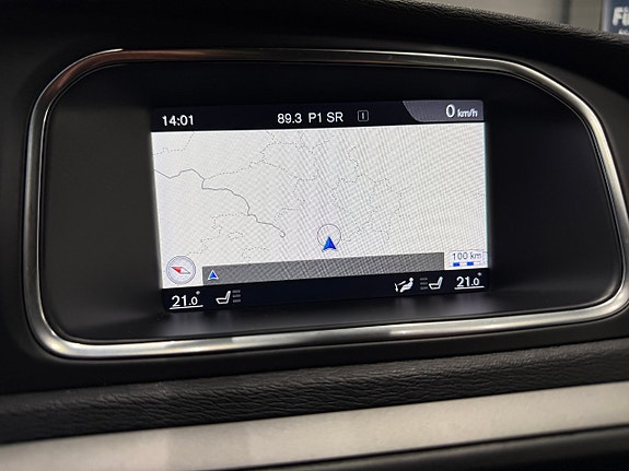 Volvo V40 17 of 23