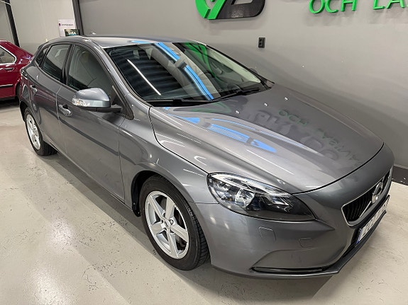 Volvo V40 5 of 23