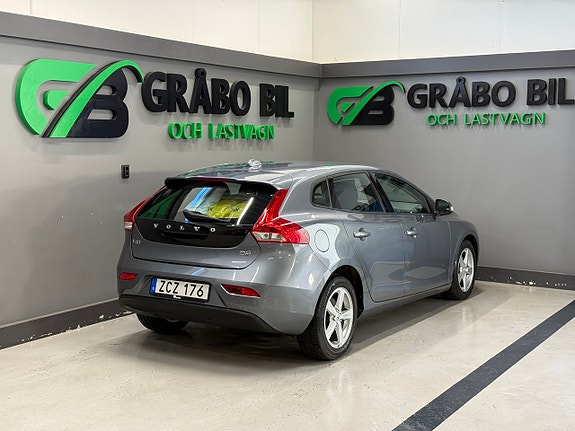 Volvo V40 6 of 23