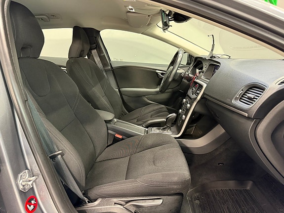 Volvo V40 10 of 23