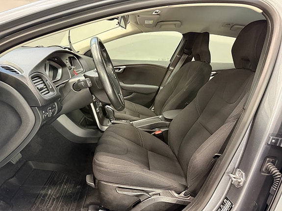 Volvo V40 9 of 23