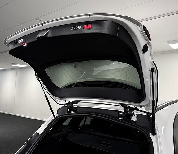 Mercedes-Benz C220 d 10 of 16