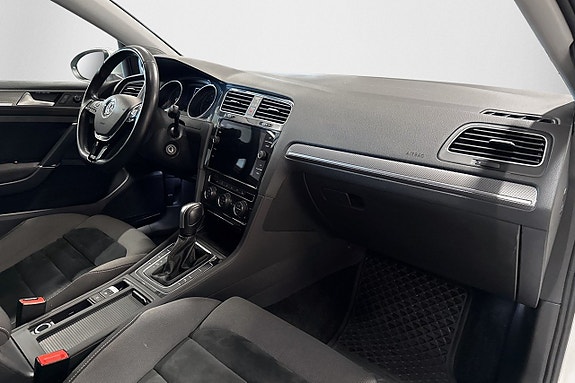 Volkswagen Golf Alltrack 14 of 29