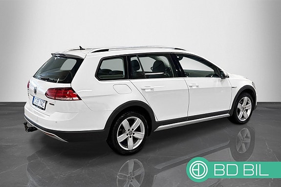 Volkswagen Golf Alltrack 8 of 29