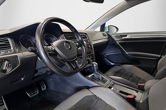Volkswagen Golf Alltrack 13 of 29
