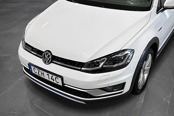 Volkswagen Golf Alltrack 27 of 29