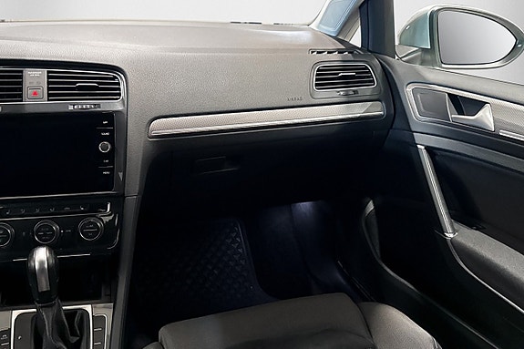 Volkswagen Golf Alltrack 20 of 29