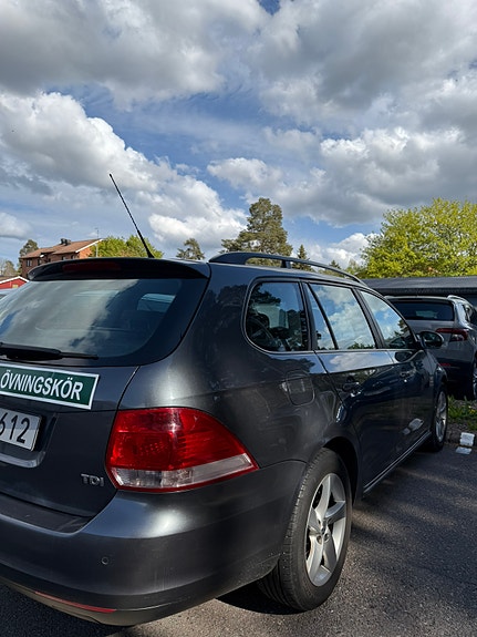 Volkswagen Golf V 5 of 11