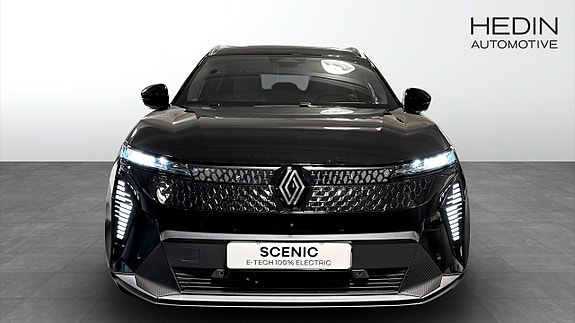 Renault Scenic E-Tech 2 of 5