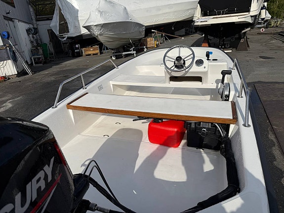 Boston Whaler 13 Sport Mercury 50 -23 6 of 12